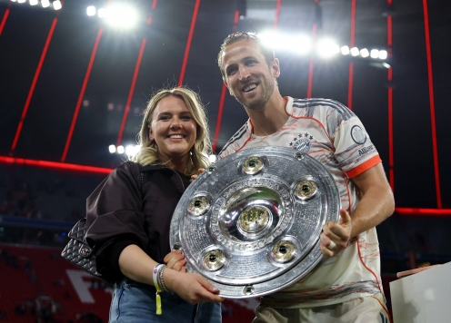 Harry Kane xúc động chia sẻ sau khi có danh hiệu đầu tiên