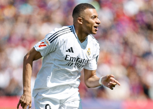 Cựu chủ tịch UEFA chỉ trích những kẻ châm biếm Mbappe