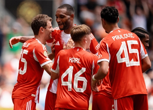 Bayern thắng Auckland trong 'nỗi nhớ' Liverpool, Arsenal và Barca