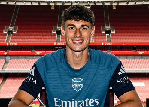Thủ môn đắt giá nhất thế giới đặt tham vọng lớn khi đầu quân cho Arsenal