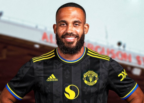 Tân binh MU khiến HLV Tottenham ngả mũ thán phục