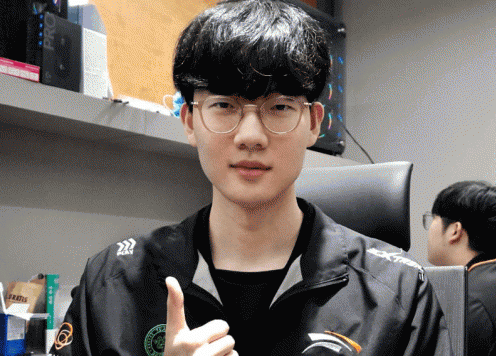 HLE nghiền nát KT, Viper lập Pentakill mãn nhãn