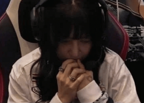 Loạt hình ảnh lột tẩy chiêu trò gian lận của VĐV Thái Lan