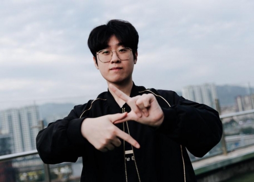 Zeus: 'Nhìn T1 vô địch, tôi rất tiếc nuối'