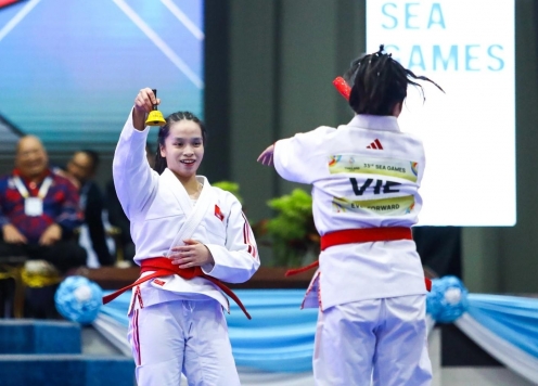 Sợ ma nhưng diễn ‘cương thi’, đôi ju-jitsu mở hàng huy chương cho Việt Nam