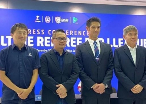 Indonesia bất ngờ thuê trọng tài biết đánh võ, 'không ngại va chạm'