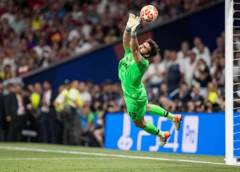 Xuất hiện người nhện 100 trận sạch lưới tại Ngoại hạng Anh