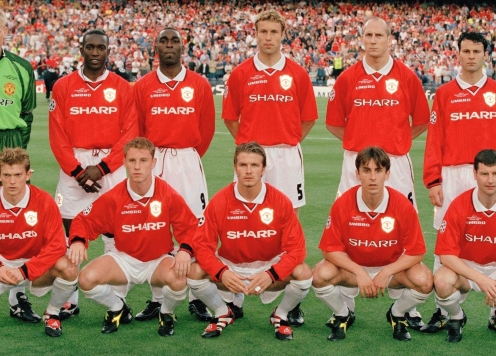 Đội huyền thoại Man Utd đá giao hữu tại Việt Nam