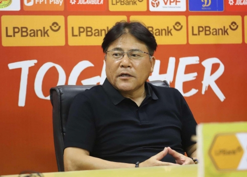 HLV Nhật Bản của Hà Nội quyết tạo sự hấp dẫn cho V-League