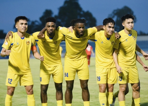 Trụ hạng thành công, đội bóng V-League được thưởng khủng