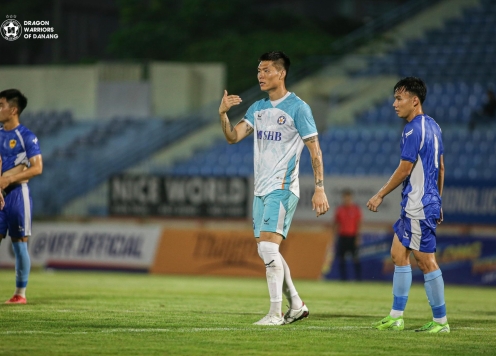 Thử việc thành công tại V-League, cầu thủ Hàn Quốc bật khóc