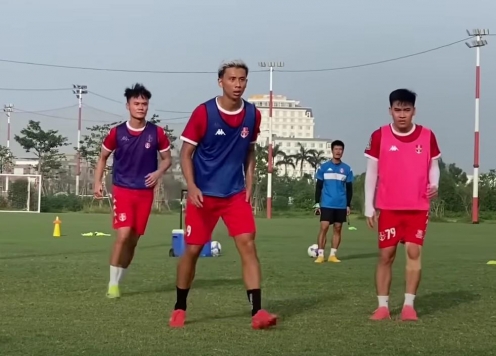 Rời CLB hàng đầu V-League, cầu thủ Việt kiều Trung Quốc có bến đỗ bất ngờ