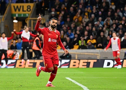 Salah lập công, Liverpool thắng kịch tính Wolves