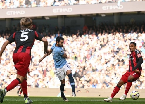 Thắng nghẹt thở Fulham, Man City bám sát ngôi đầu của Liverpool