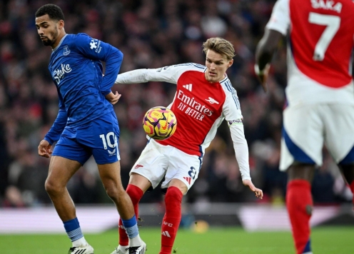 Arsenal bế tắc trước Everton, lỡ cơ hội áp sát ngôi đầu