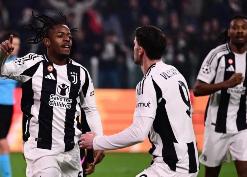 Juventus thắng nhẹ PSV, giành lợi thế tại play-off cúp C1