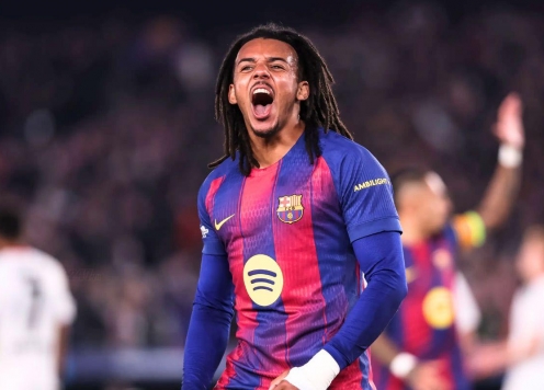 'Người hùng bất đắc dĩ' Kounde chỉ thẳng vấn đề của Barca