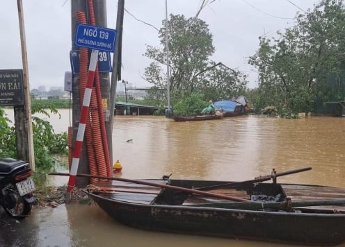 75 tuyến phố Hà Nội có thể ngập trong 3 giờ tới, tập trung quận Hoàn Kiếm và Thanh Xuân