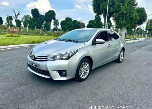 Toyota Corolla Altis 2016 rao bán rẻ ngỡ ngàng sau 8 năm lăn bánh