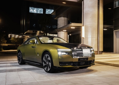 Rolls-Royce tập trung vào xe điện, lựa chọn con đường không hệ truyền động hybrid