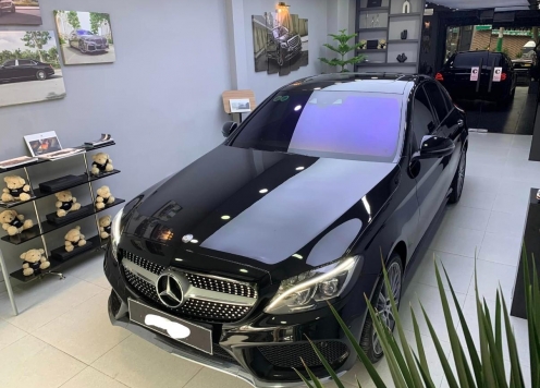 Lăn bánh 6 năm, Mercedes C300 AMG 2018 lên sàn xe cũ với mức giá ngang tầm Honda Civic