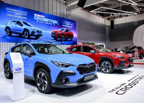 Toyota Camry, Honda Civic, Subaru Crosstek - Bộ 3 hybrid nổi bật tại Triển lãm Ô tô Việt Nam 2024