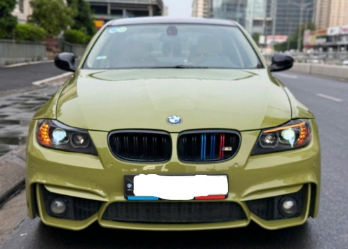 Giật mình với mức giá rao bán của hàng cổ BMW 325i 2009 sau 15 năm sử dụng