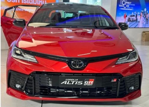 Cận cảnh Toyota Corolla Altis GR Sport 2025: Phiên bản nâng cấp với thiết kế thể thao và công nghệ hiện đại