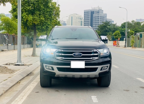 Lăn bánh 4 năm, Ford Everest bản Cao nhất khấu hao gần 600 triệu đồng