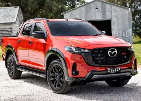 Mazda BT-50 2025 chào sân Đông Nam Á, bổ sung thêm động cơ dầu cạnh tranh Ford Ranger