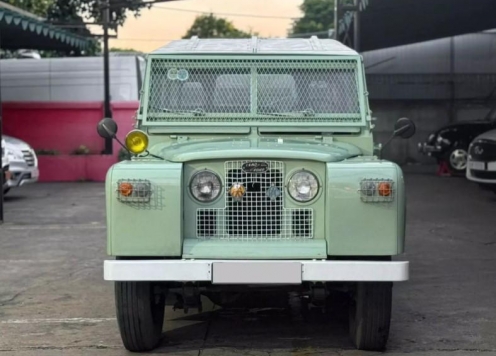 Land Rover Defender Series II đời 1975: Giá hơn 2,2 tỷ đồng, vượt qua Mercedes-Benz GLC đời mới