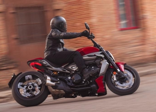 Ducati XDiavel V4: Mãnh thú đường phố với động cơ V4 mới