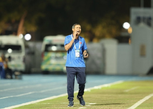 HLV Mai Đức Chung nhận trách nhiệm khi ĐT nữ Việt Nam thua sốc