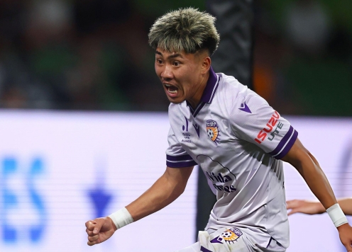 Tiền vệ Việt kiều siêu hiếm chưa chắc về V-League thi đấu