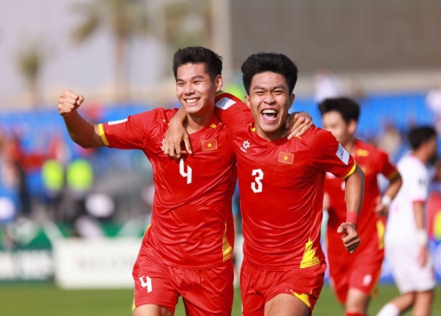 Trung vệ số 1 U23 Việt Nam gây sốt khi không ngừng ghi bàn