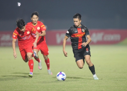 Việt kiều đẳng cấp châu Âu gây sốt khi ghi bàn ở nước ngoài