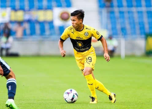 Quang Hải bất ngờ được Pau FC 'vinh danh'