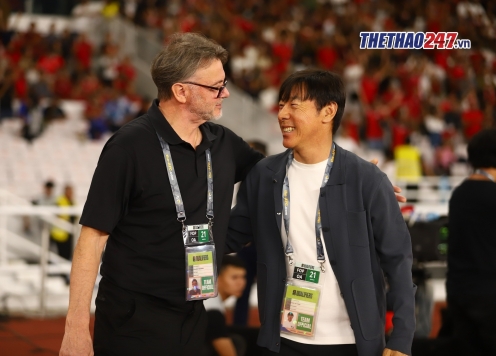 HLV Shin Tae-yong cười nhẹ khi biết Indonesia cùng bảng Việt Nam