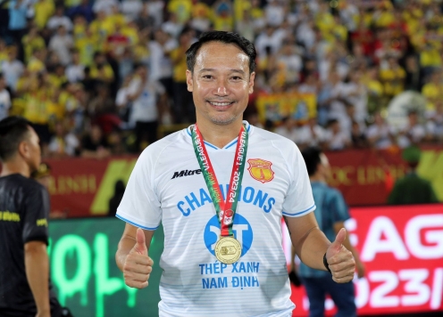 Đưa Nam Định vô địch V-League, cựu trợ lý thầy Park đi vào lịch sử