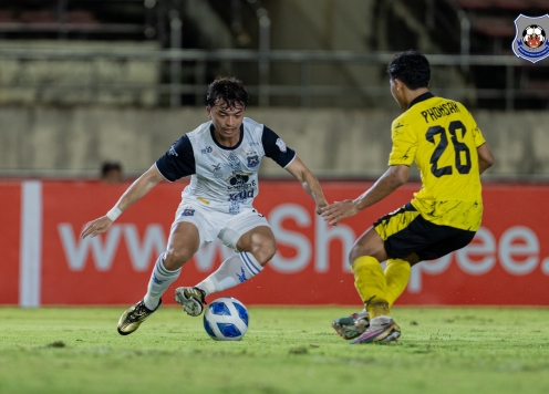 Đội Campuchia thắng trận đầu tiên tại giải Đông Nam Á