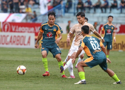 HAGL và CAHN nhận án phạt tại V-League