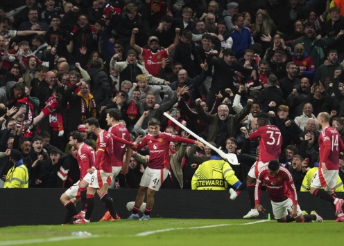 Báo chí thế giới nói gì về trận thắng điên rồ của Man Utd
