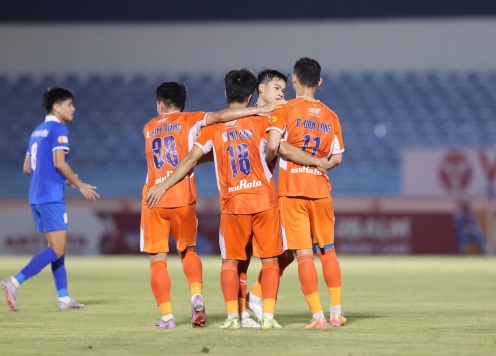 Vòng 23 V-League 2024/25: Khó lường cuộc đua trụ hạng