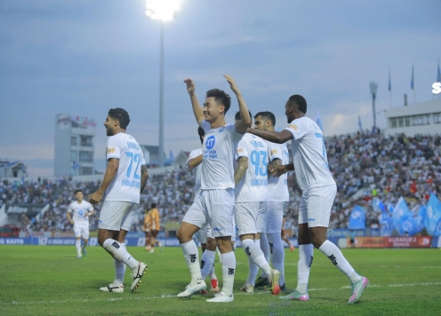 AFC thốt lên 1 điều về khi Nam Định tiến sát chức vô địch