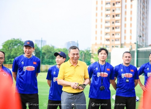 ĐT Việt Nam và U22 Việt Nam nhận 'doping tinh thần'