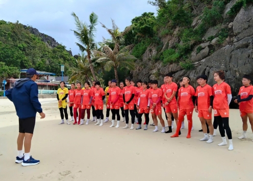 VIDEO: ĐT nữ Việt Nam duy trì tập luyện trước AFF Cup