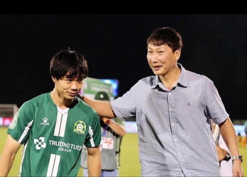 Công Phượng không ngừng ghi bàn, bắn tín hiệu đến HLV Kim Sang Sik