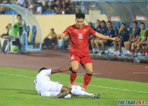 NÓNG: Hậu vệ phải số 1 ĐT Việt Nam tạo thương vụ bom tấn