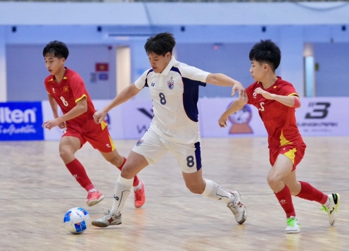 Việt Nam thua sốc 1-5 Thái Lan, khó vào chung kết giải AFF