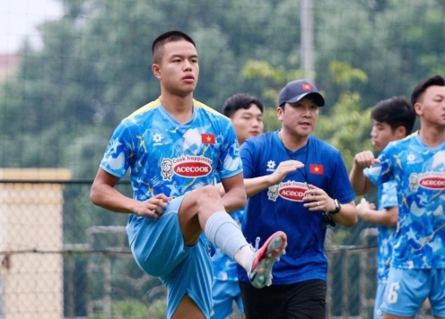 Bị loại ở U23 Việt Nam, Việt kiều châu Âu lập tức tỏa sáng ở Singapore